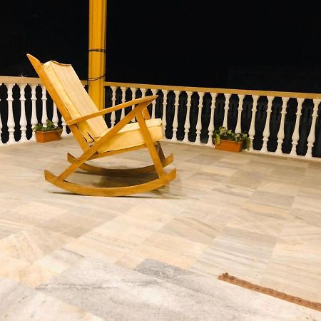 Hotel Aavaas Puri Bagian luar foto