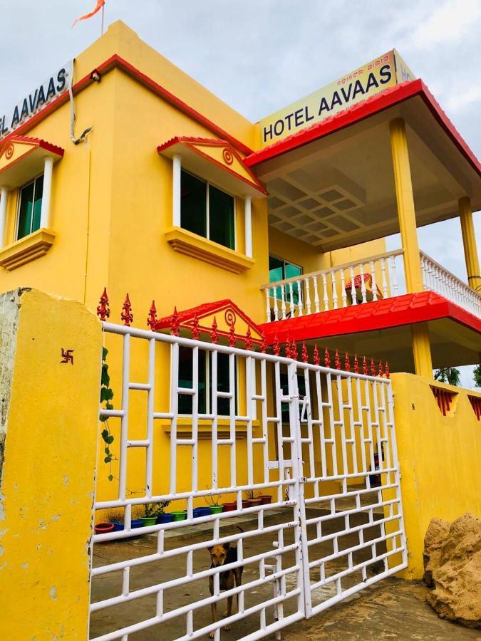 Hotel Aavaas Puri Bagian luar foto