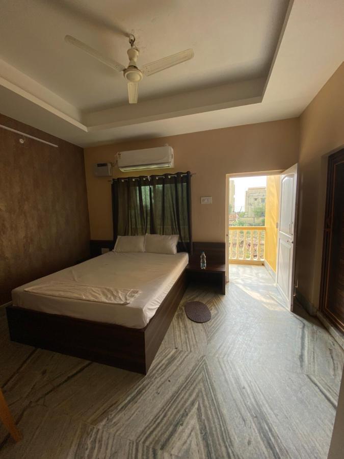 Hotel Aavaas Puri Bagian luar foto